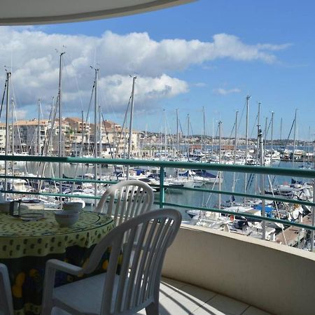 Frejus: Appt 2P, 5 Pers, Piscine, Plage A 150M, Parking, Animaux Ok - Fr-1-226A-357 Bagian luar foto