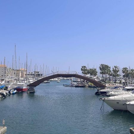 Frejus: Appt 2P, 5 Pers, Piscine, Plage A 150M, Parking, Animaux Ok - Fr-1-226A-357 Bagian luar foto