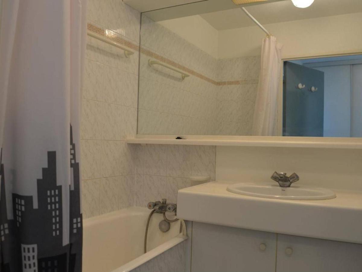 Frejus: Appt 2P, 5 Pers, Piscine, Plage A 150M, Parking, Animaux Ok - Fr-1-226A-357 Bagian luar foto