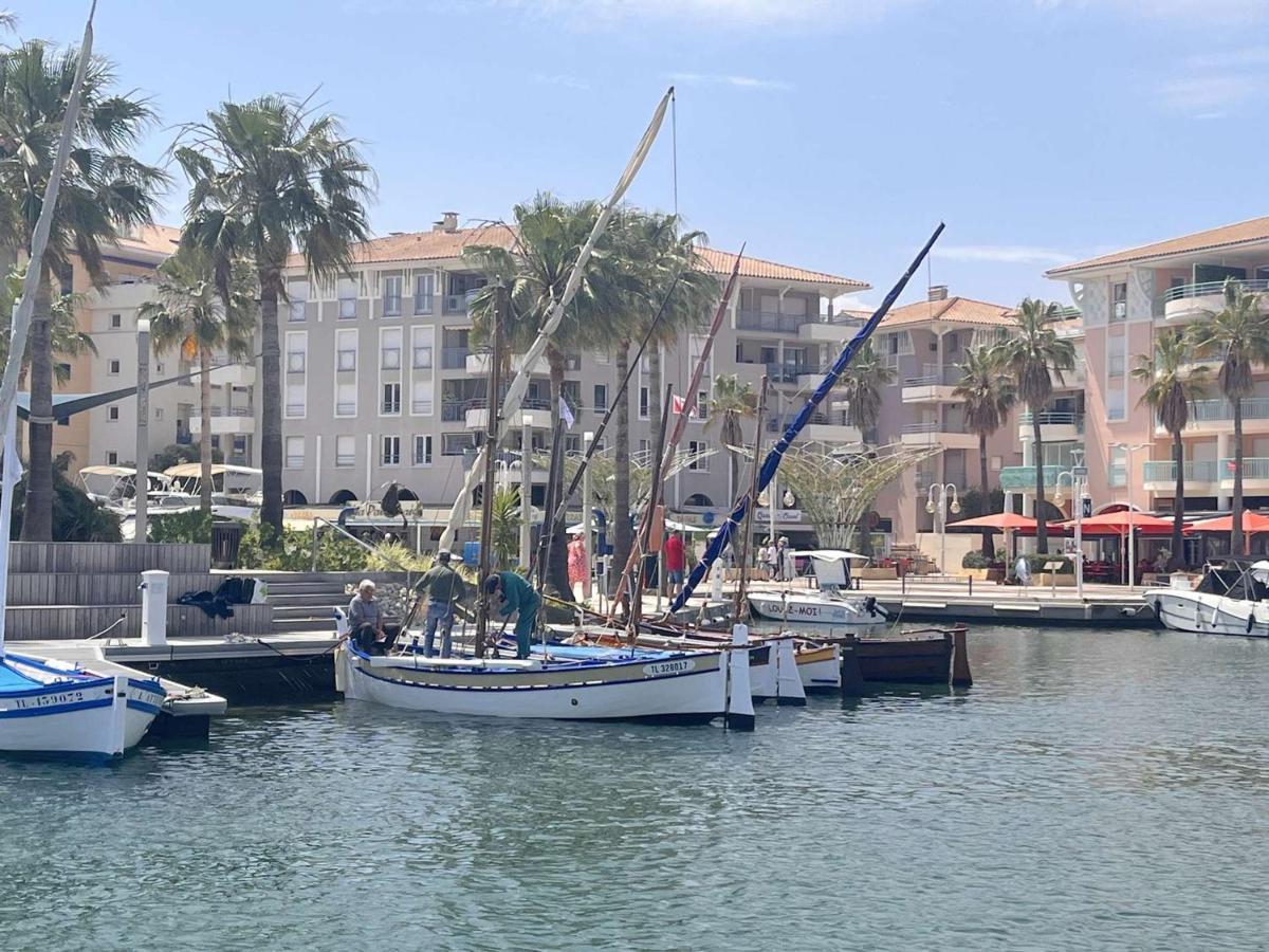 Frejus: Appt 2P, 5 Pers, Piscine, Plage A 150M, Parking, Animaux Ok - Fr-1-226A-357 Bagian luar foto